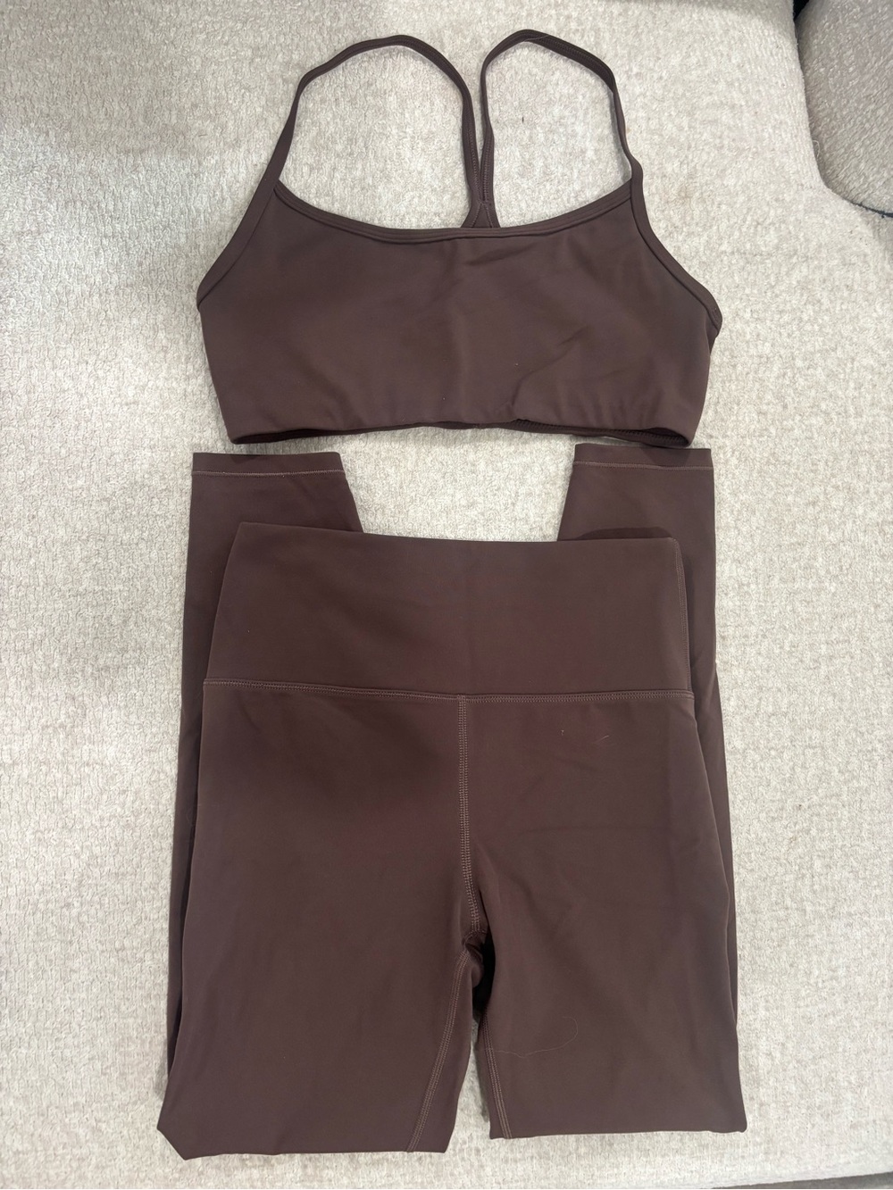 Vuori Chocolate Brown High-Waist Leggings & Matching Sports Bra